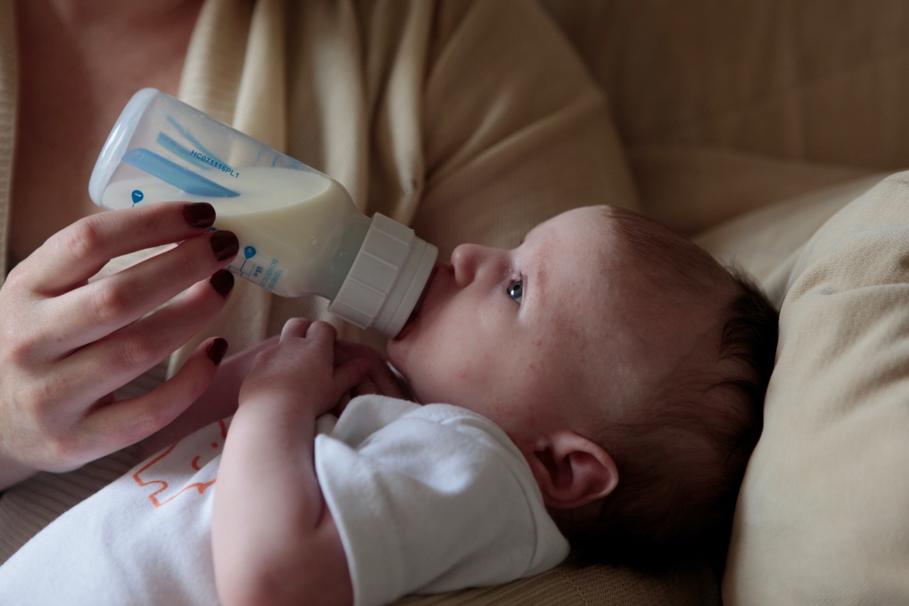 １回のミルクを飲む量＆時間の間隔がバラバラ。成長に支障は？